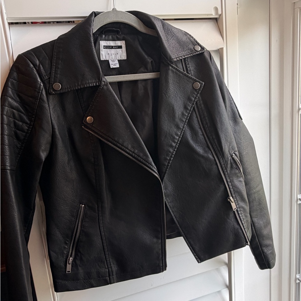Noisy May Black Faux Leather Moto Jacket with Quilted Shoulders - Picture 2 of 4